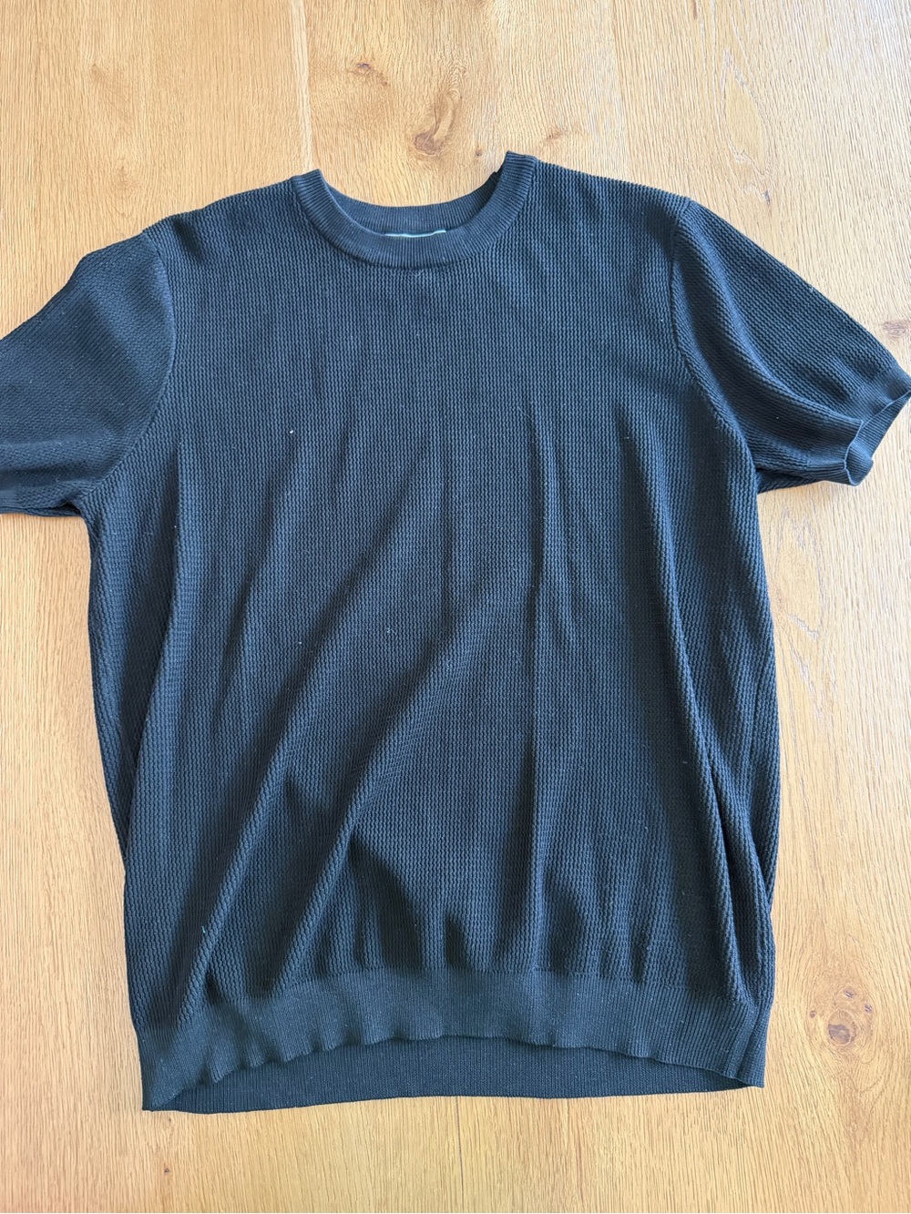 Amazon Men's Black Crewneck Short-Sleeve Sweater
